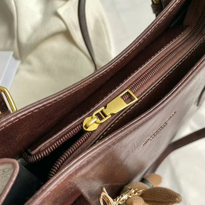 Mira - Luxe vegan handtas met GRATIS konijnenbedeltje